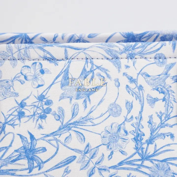 BUNNY BLUES GRAB TOTE