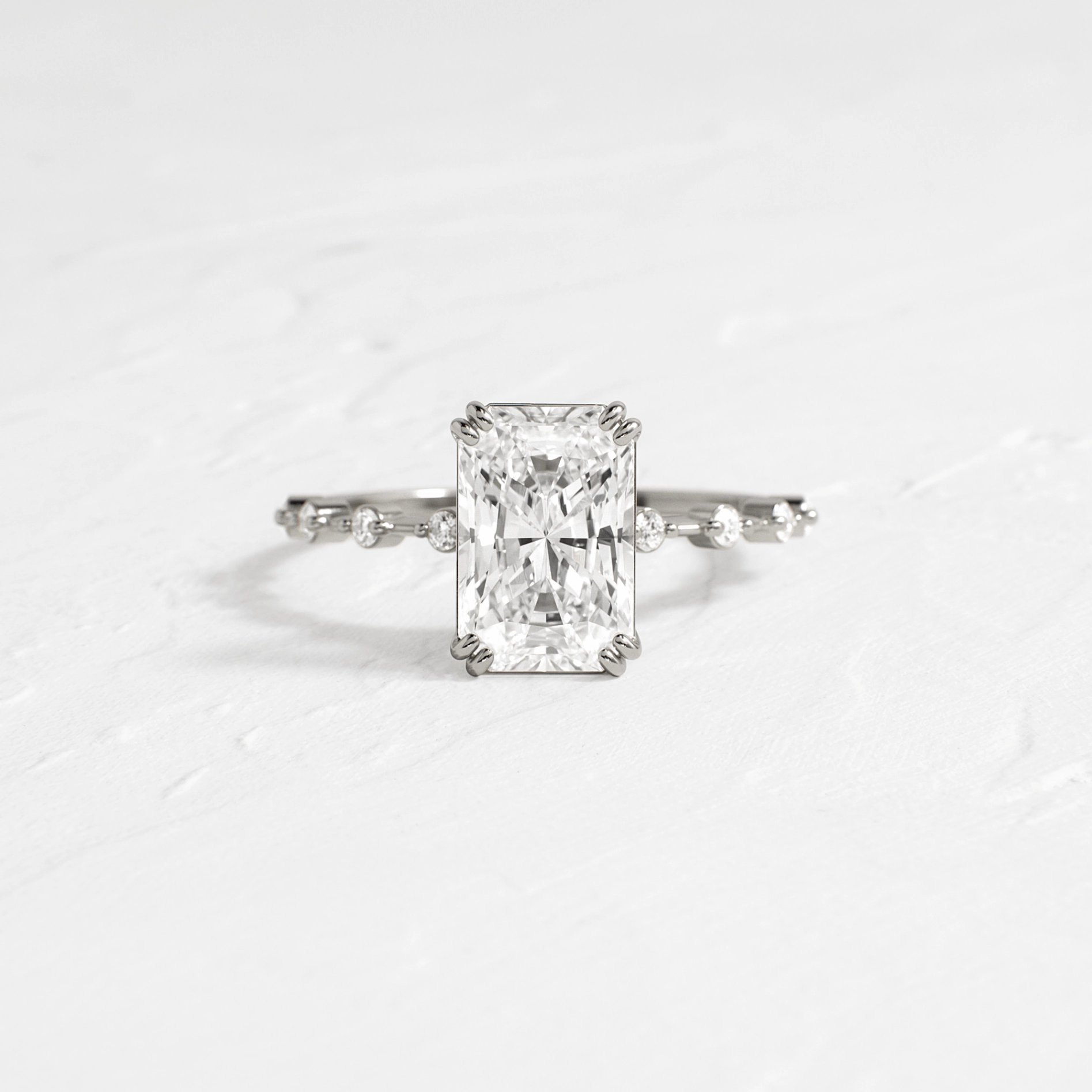 Distance Ring, Radiant Cut
