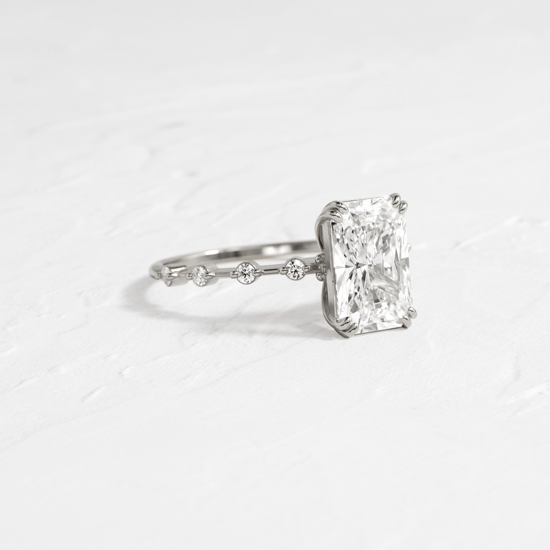 Distance Ring, Radiant Cut