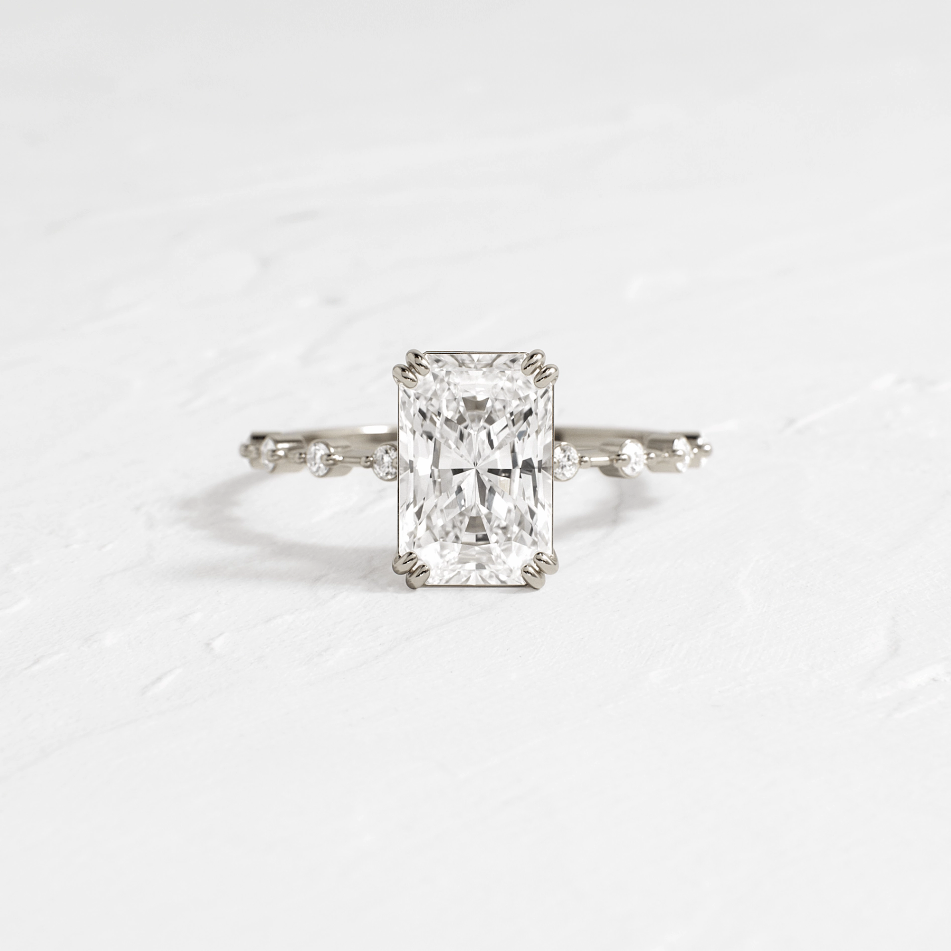 Distance Ring, Radiant Cut