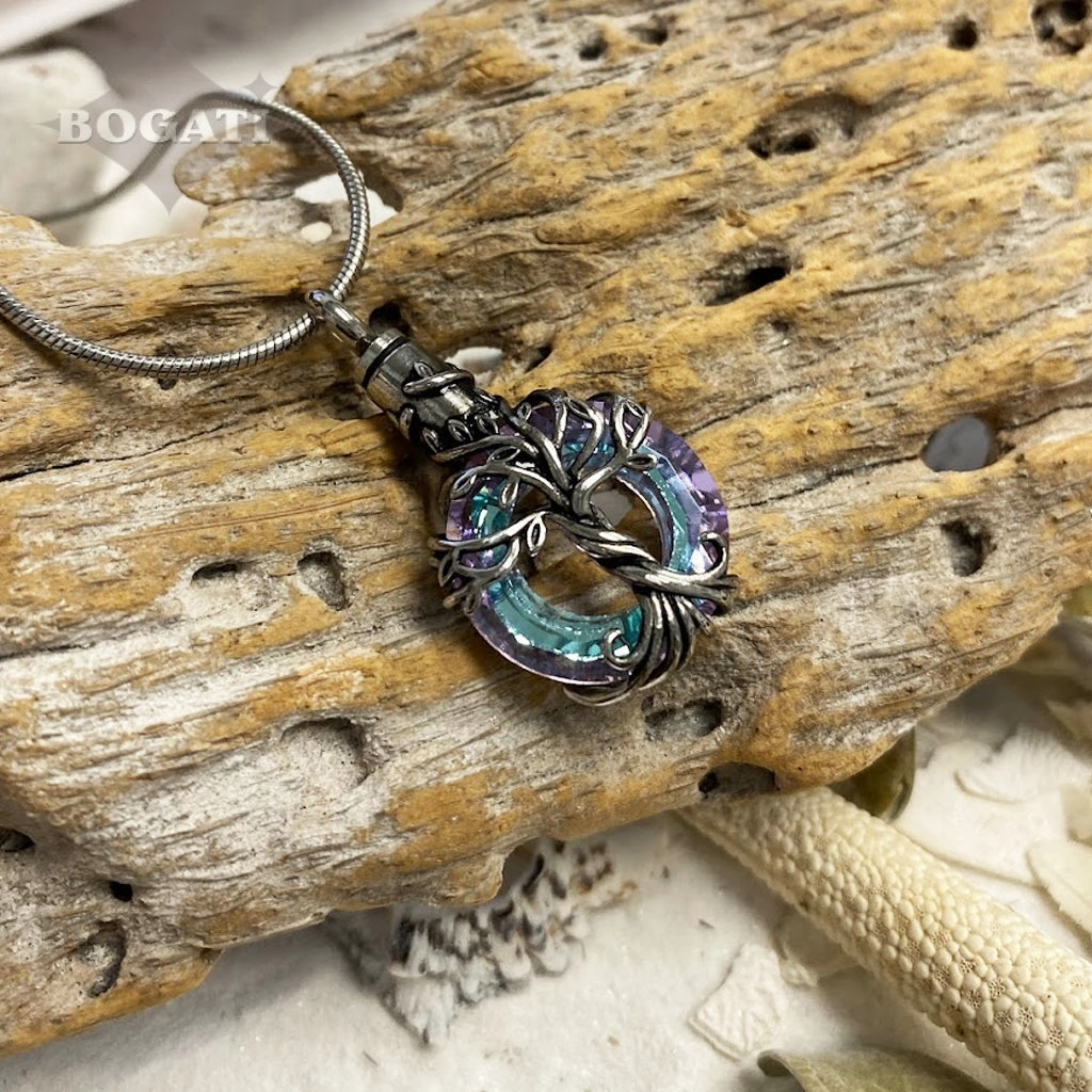 J-2510 - Iridescent Cut Glass Circle with Tree of Life - Pendant with Chain