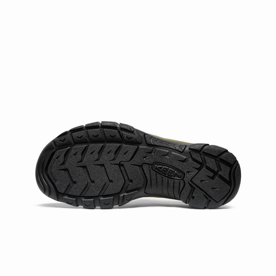 Men's Newport Retro Sandal x Études Studio  |  Etudes Olive