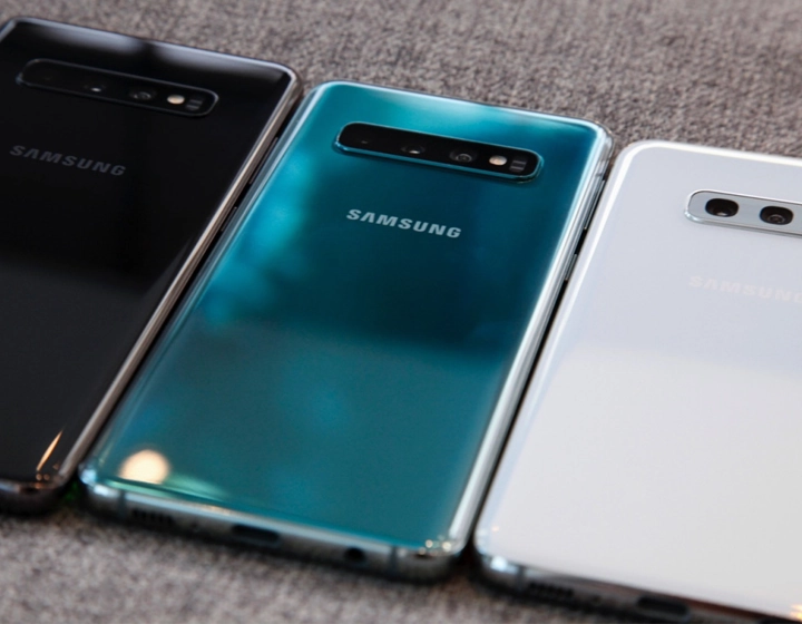 Samsung Galaxy S10  SM-G975F/DS 128GB 8GB Dual SIM Factory Unlocked (Prism White)
